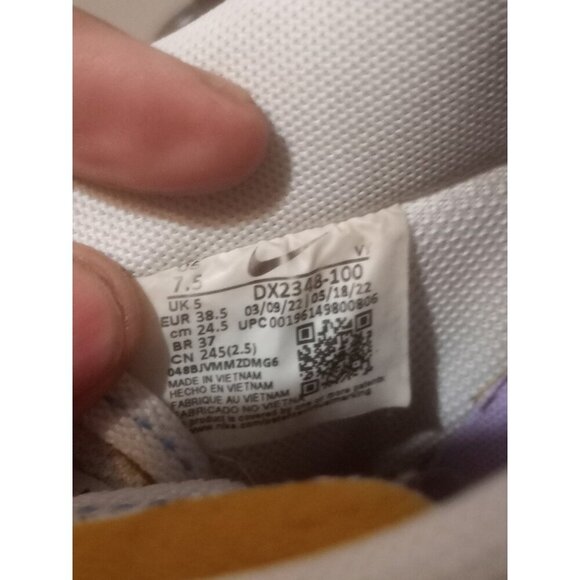 Nike Air Force 1 '07 SE 101 White Purple Sneakers DX2348-100 Women's US 7.5 - Picture 2 of 16